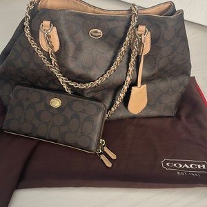 Coach Signature Peyton Brown Chain Tote Shoulder Bag Large